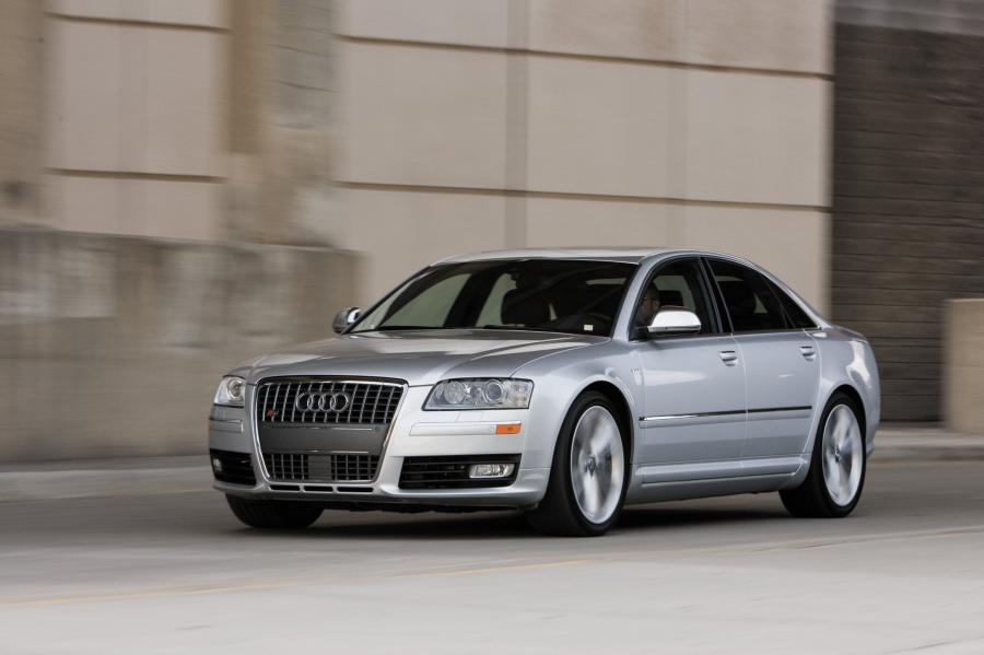  Audi S8 (D3) 2008 года  (NA) (фото 11 из 20)